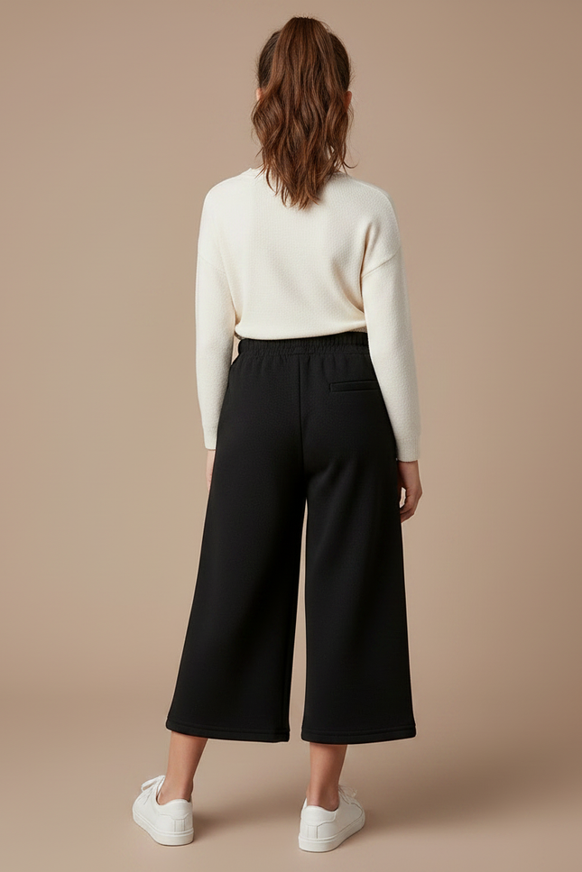 Pantalon Noir Ample, Court, Avec Dentelle Blanche - Molleton - vue 2
